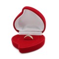 Czerwona róża. Jubilerskie pudełko na obrączki