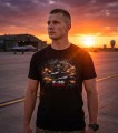 Koszulka F-35 HUSARZ na młodym mężczyźnie