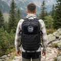 Naszywka FA-50 na plecaku taktycznym