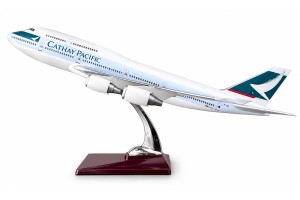 Model samolotu Boeing 747 w barwach linii CATHAY PACIFIC skala 1:150